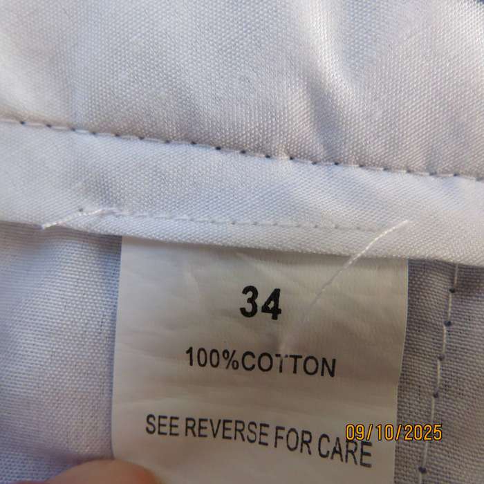 OAKRIDGE men's blue-white fine striped straight legged cotton size 34 pants.