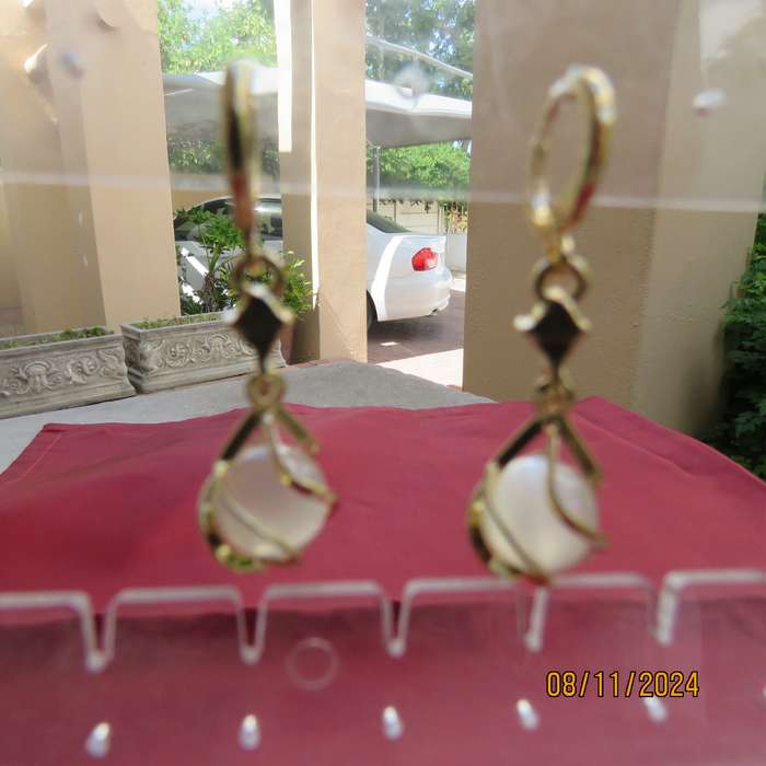 Cute milky stone hanging earrings with faux diamond. Hanging length 3cm. New item.