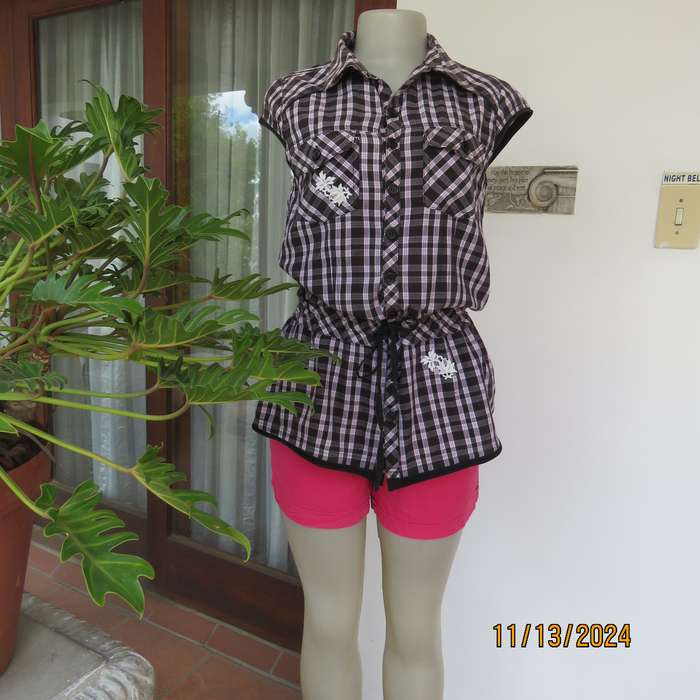 X-MAIL black-white with pink accents check peplum long top in cotton. Button down. Size 34.