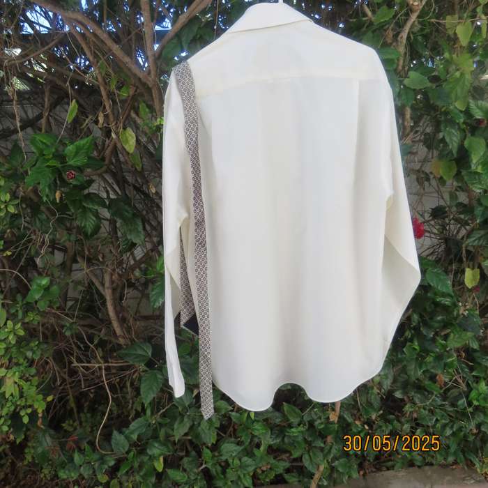 GEORGIO rich cream men's long sleeve shirt size Large. Neck 41-16. Free matching tie