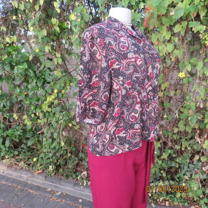 TRUWORTHS paisley pattern cropped button down top-open collar. Viscose. Size 36