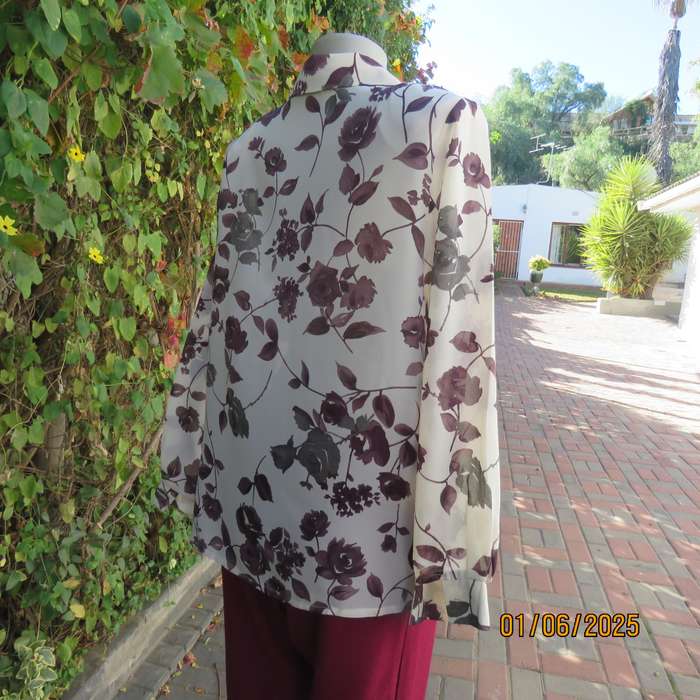 BY DESIGN rich cream long sleeves top  with burgundy-grey roses. Size 38-40