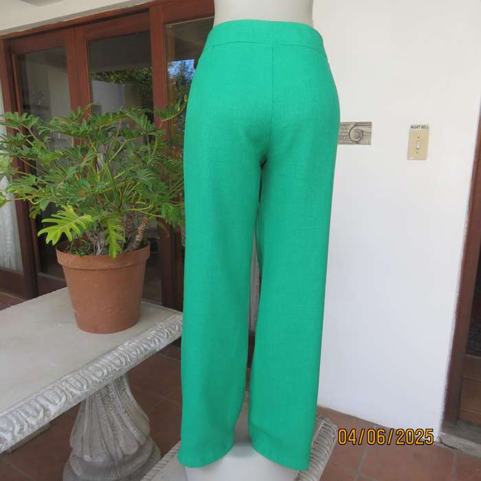 ML Classics parakeet green straight leg pants in polyester with linen look. Size 40