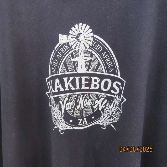 KAKIEBOS men's very black short sleeve T shirt in 100% cotton. Size 5XL.