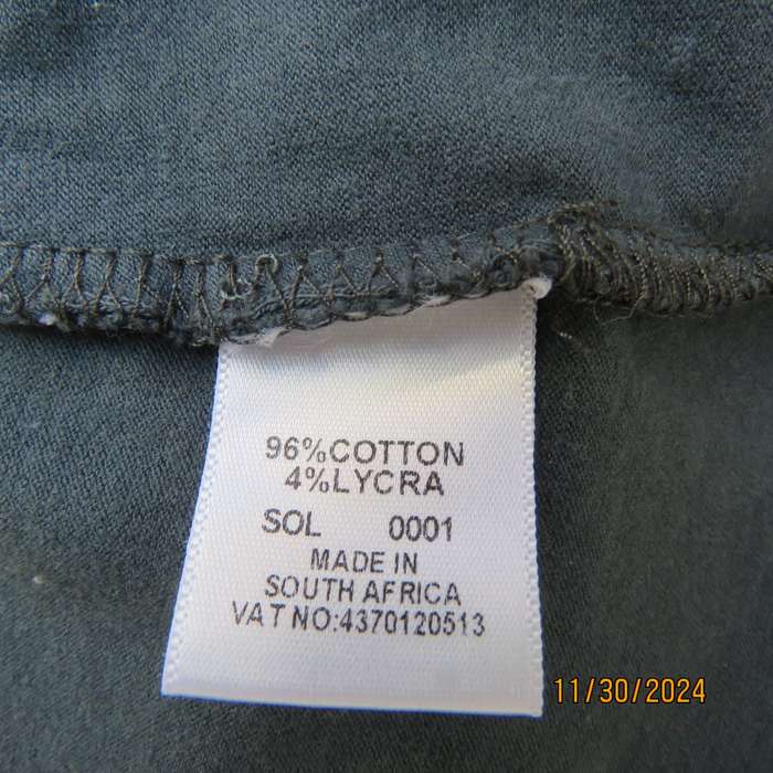 Attractive MAXED hooded dark grey-yellow stripe-white breathing fabric top. Size 34.Zip-up front.