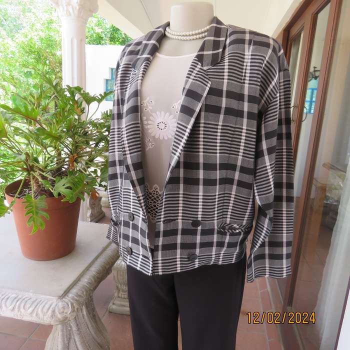 ELKONT Europe Vintage Long Sleeve Black-White Check Viscose Top-Jacket Size 36