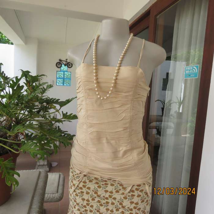 Beautiful rich cream strappy top in polycotton. Gathered front. Cross over back,Size 32.By SAMA JEE
