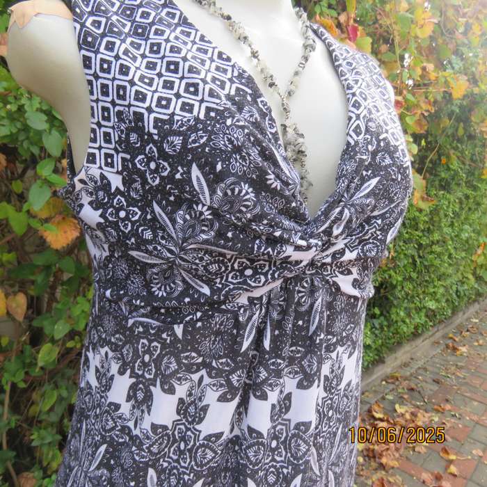 Empire style bohemian patterned maxi black-white dress. Polycotton stretch.Size 34