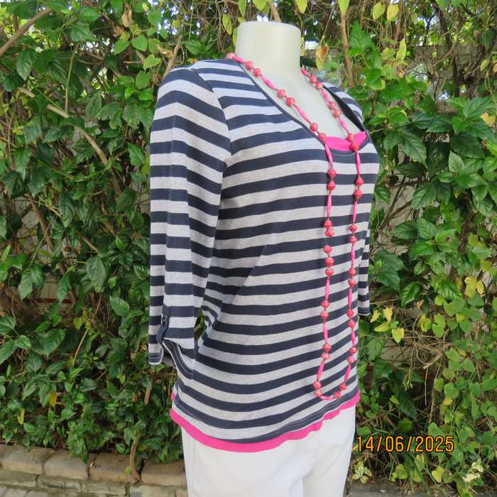 WOOLWORTHS navy-silvergrey horizontal striped 100% cotton top. Pink inlays. Size 38-40
