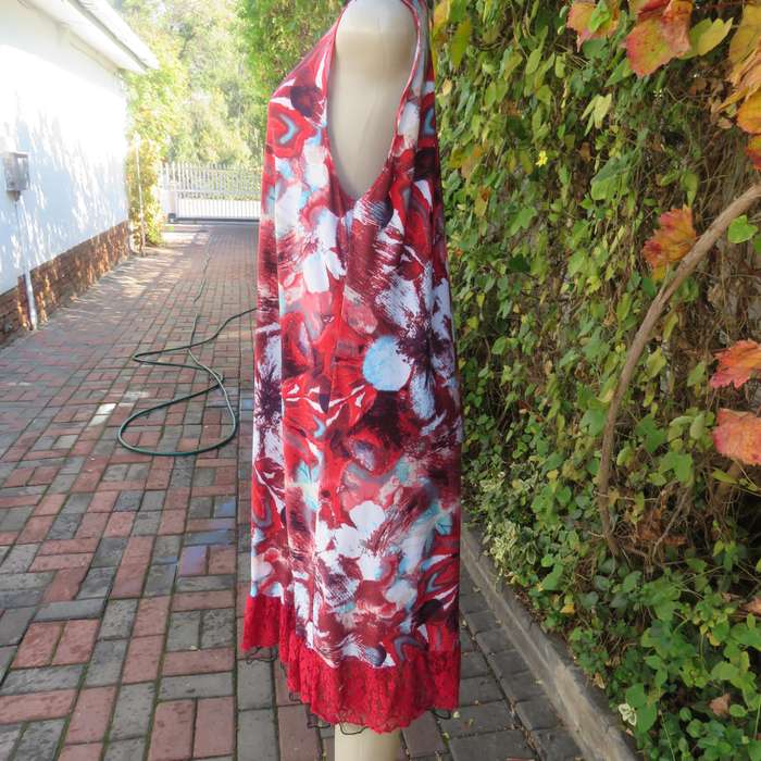 THALI sleeveless loose red-white floral dress -blue accents. Size 42. Lace frilled hem.