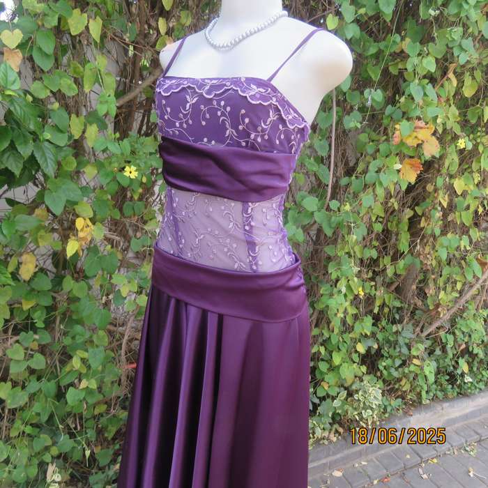 Boutique made purple satin evening dress. Flare bottom. Embroidered top. Size 30