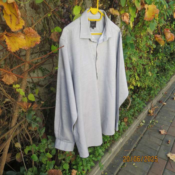 DAVID JONES classic pure cotton men's long sleeve shirt. Size Large. As new