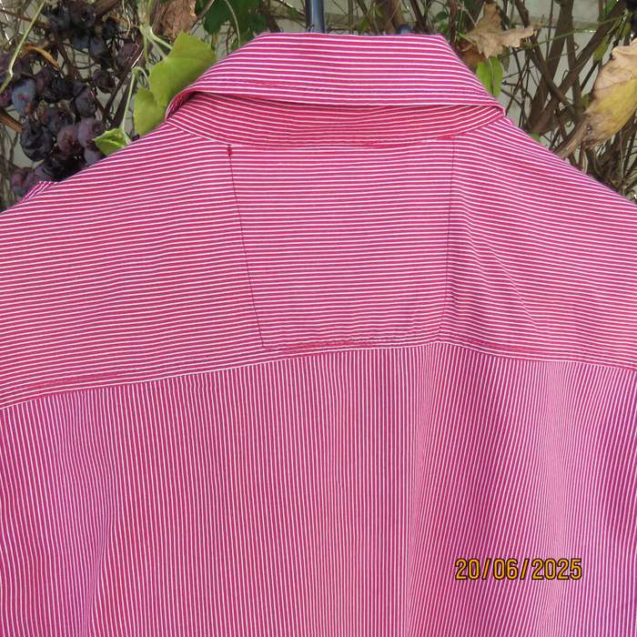 Men's RT DENIM red-white vertical striped short sleeve cotton shirt size Medium
