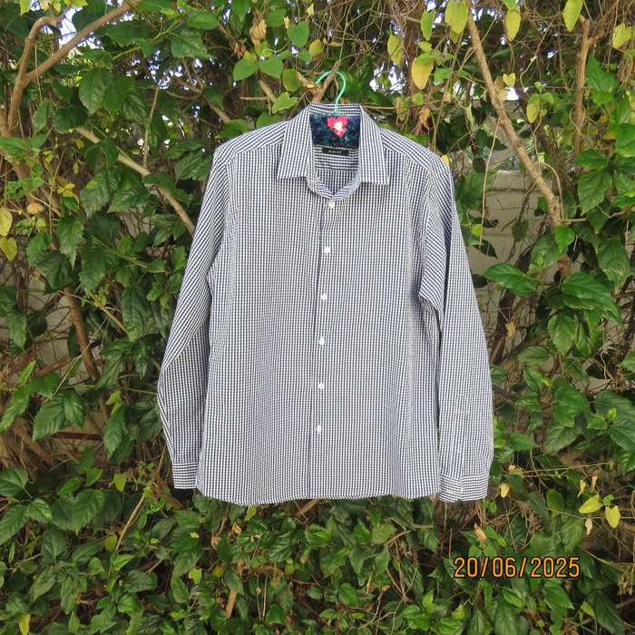 OR long sleeve navy-white check men's shirt in polycotton size medium.
