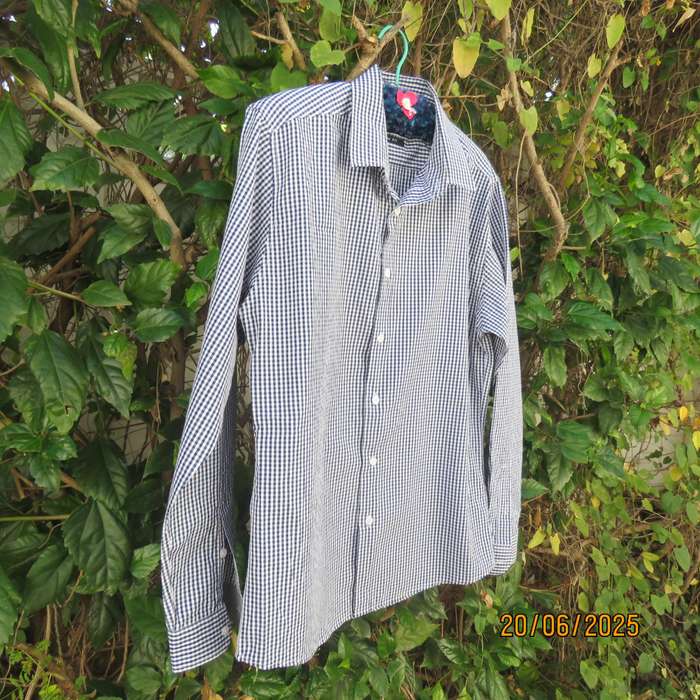 OR long sleeve navy-white check men's shirt in polycotton size medium.