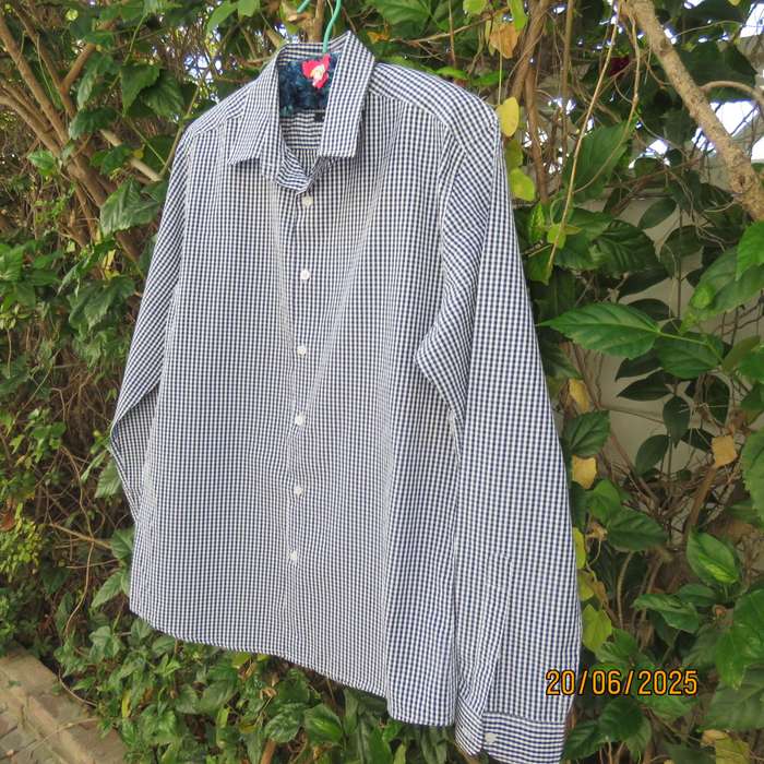 OR long sleeve navy-white check men's shirt in polycotton size medium.