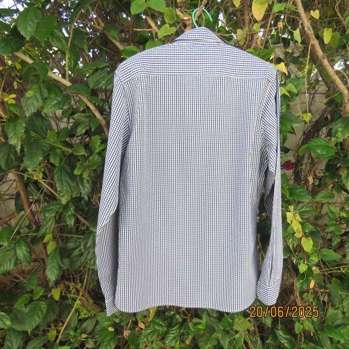 OR long sleeve navy-white check men's shirt in polycotton size medium.