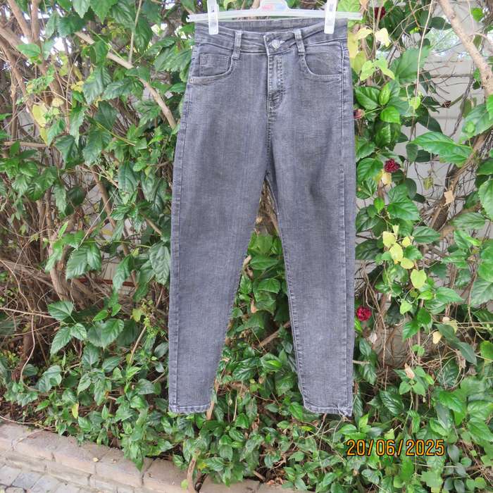 Boys jeans in grey stretch polycotton denim for 14-15 year old