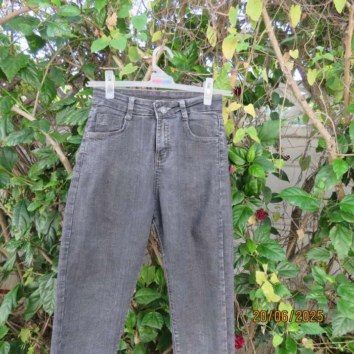 Boys jeans in grey stretch polycotton denim for 14-15 year old