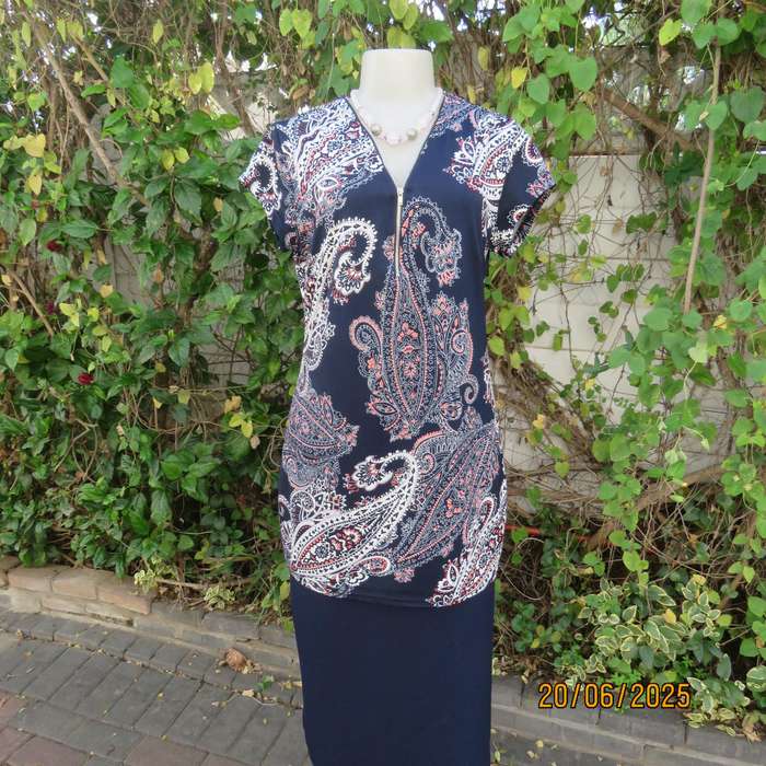AMARA navy capped sleeve top with crimson-white baroque print. V zip up front. Size 36