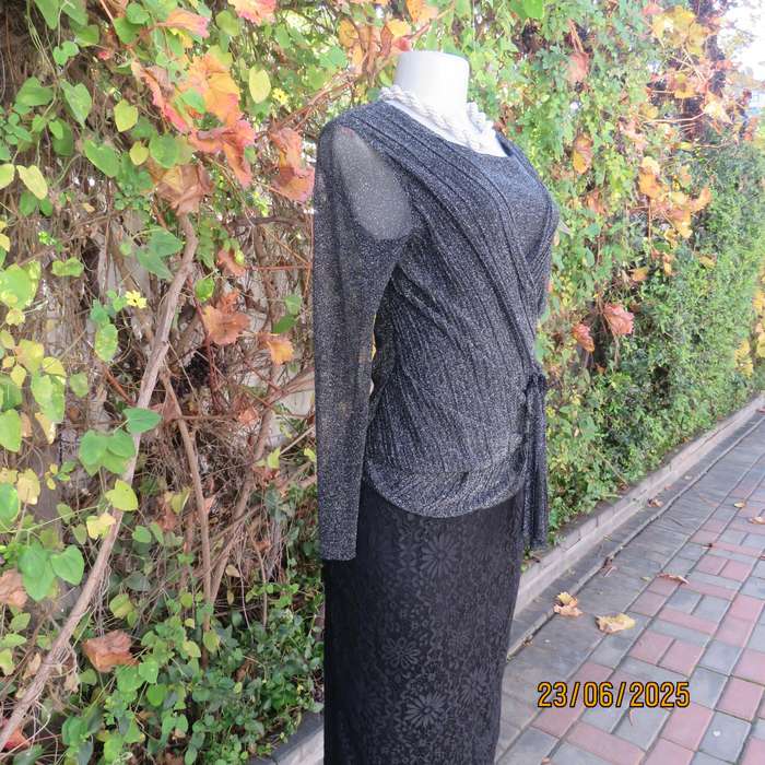Glamour black-silver lame evening long sleeve fold over 2 layer poly-nylon stretch top. Size 34