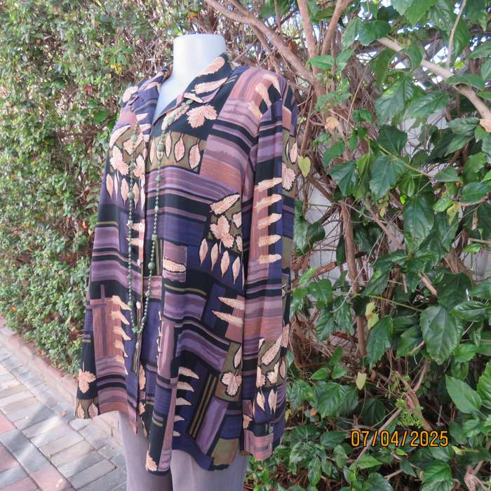WOOLWORTHS pattern-colour block long sleeve button down polyester top. Size 46