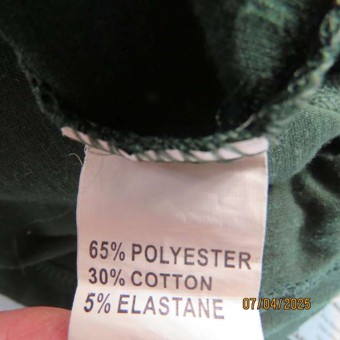 Hunters green long sleeve slip over polycotton stretch top. Lace-button decor. Size 40