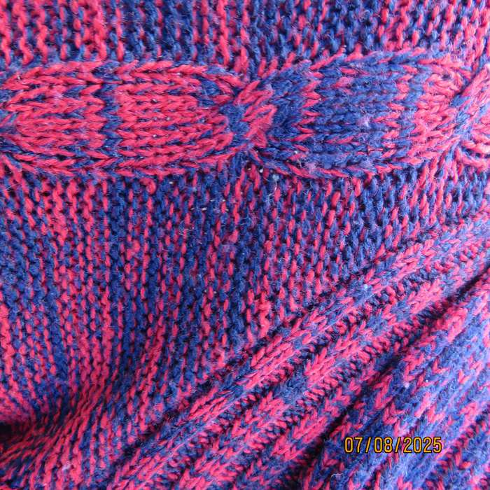 DE ROTCHILD Venice based brand long red-navy mottled acrylic knit top for 8-10 year old.