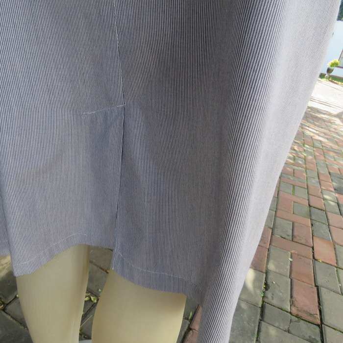 Navy-white striped 2 pc pencil skirt-short sleeve top .Size 38.