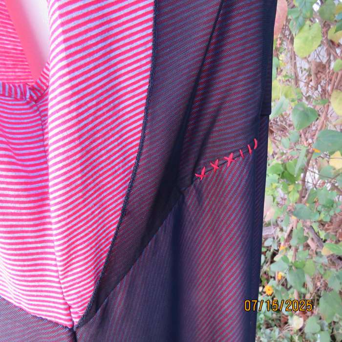 BOZZ long summer slip over sleeveless top in grey-red strip with sheer black overlay. Size 46