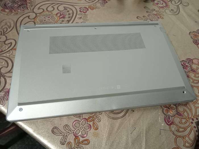 Hp 15 i5 13th gen 256ssd 8gb ram