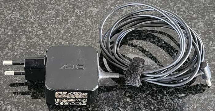 ASUS E410M Notebook
