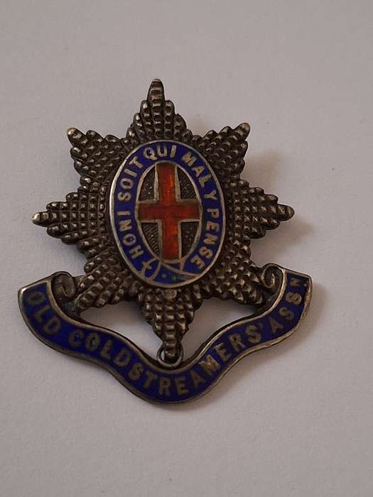 Hallmarked and enamelled Old Coldstreamers Association badge