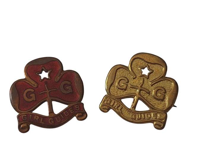 2 x Vintage Girl Guides badges