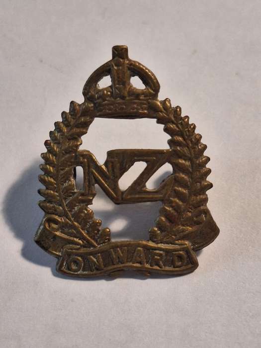 WW1 New Zealand Expeditionary badge 2.75 x 2.5cm