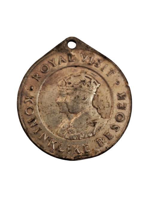 1947 Commemorative medallion of Royal visit to South Africa