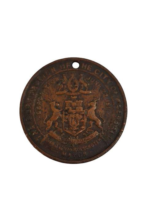 1911 Coronation of King George V and Queen Mary medallion