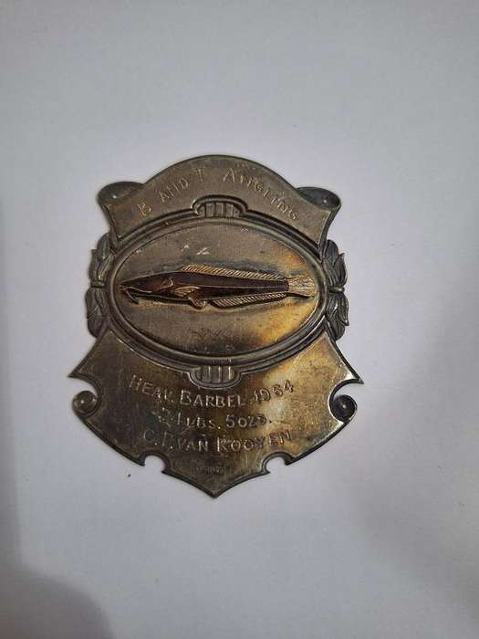 Vintage B and T Angling, metal medal awarded to CP van Rooyen 1961