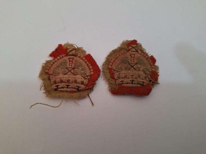 Kings crown military pips