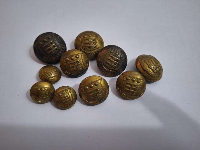 Vintage SA ordenance corps buttons