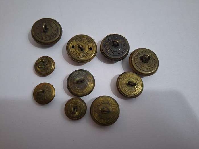 Vintage SA ordenance corps buttons