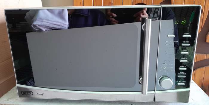 Defy 34L microwave oven mirror finish