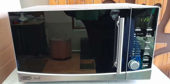 Defy 34L microwave oven mirror finish