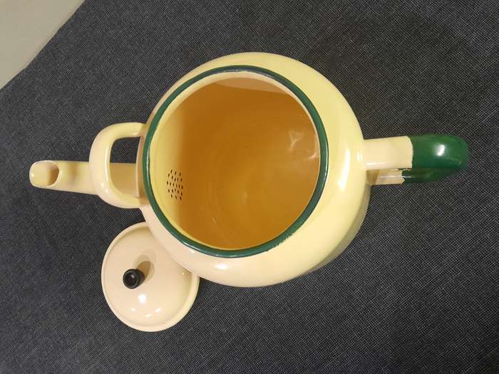 Enamel tea pot 3.5L NEW