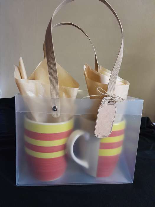 Gift mug set in bag with name card