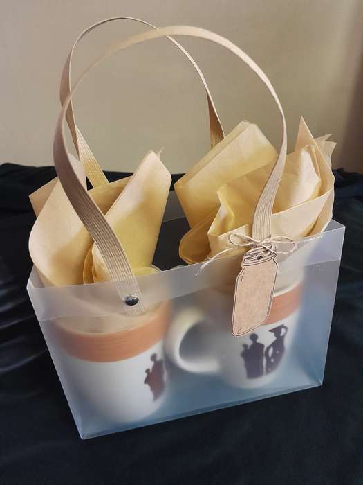 Gift mug set in bag with name card
