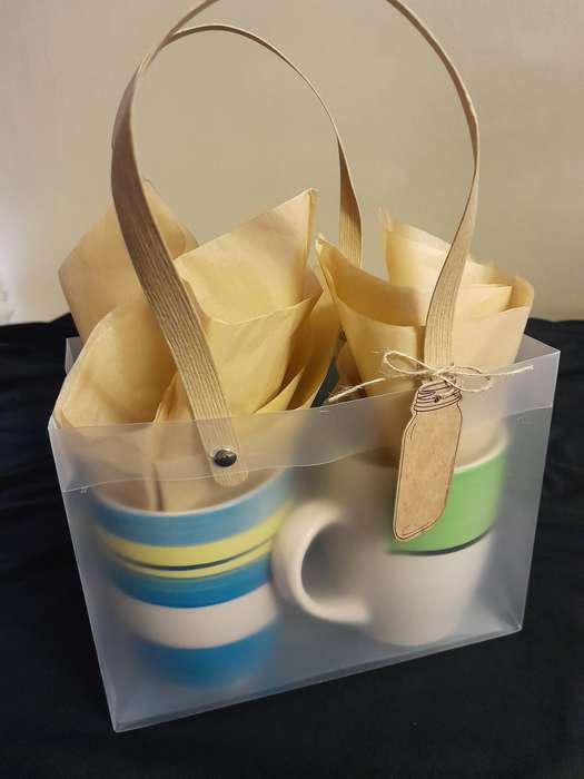 Gift mug set in bag with name card