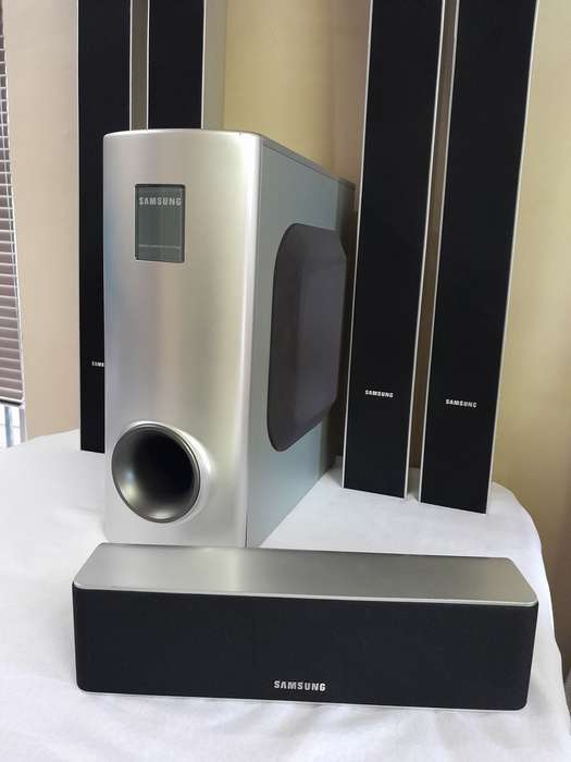 Samsung Surround Sound Home Theatre Speaker System