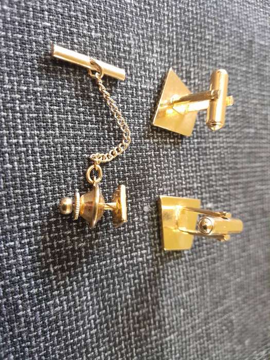 Vintage Gold cuff links and tie pin set