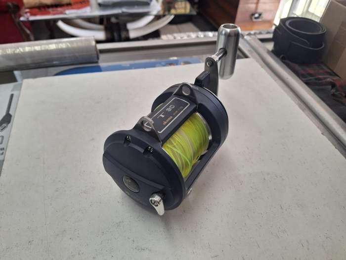 Shimano T30 Fishing Reel
